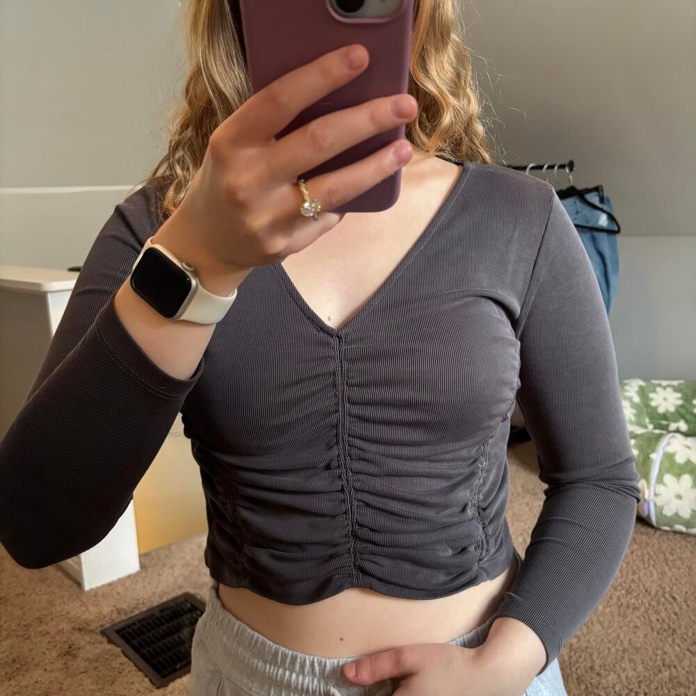 Unbranded Women's Grey and Black Crop-top